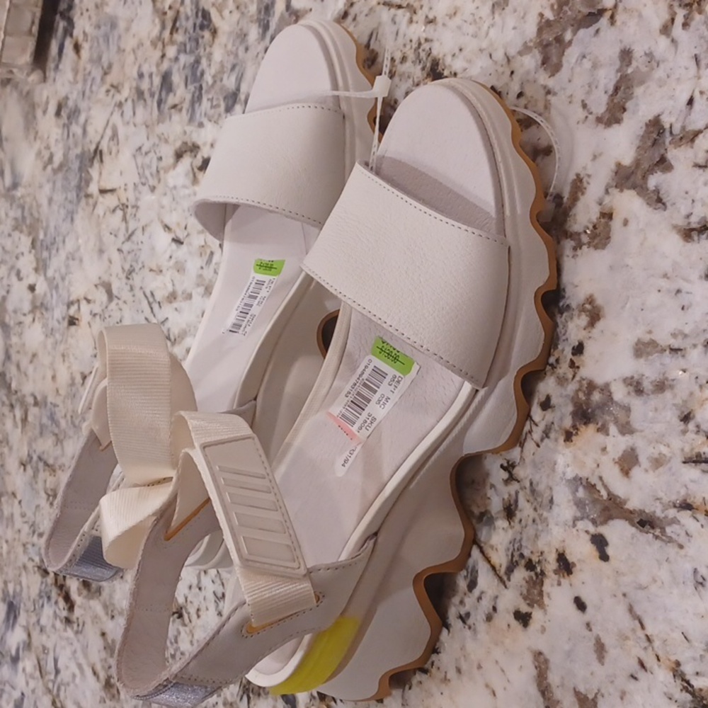 Sorel Women's Kinetic Chunky Sandals White NEW WOMEN'S Size 10 - Picture 2 of 15